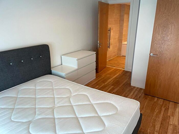 2 Bedroom Flat To Rent In Manchester Waters, Pomona Strand, Old Trafford, M16
