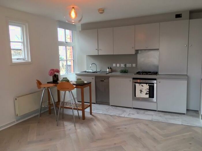 1 Bedroom Apartment To Rent In Schoolhouse Yard, Woolwich, SE18