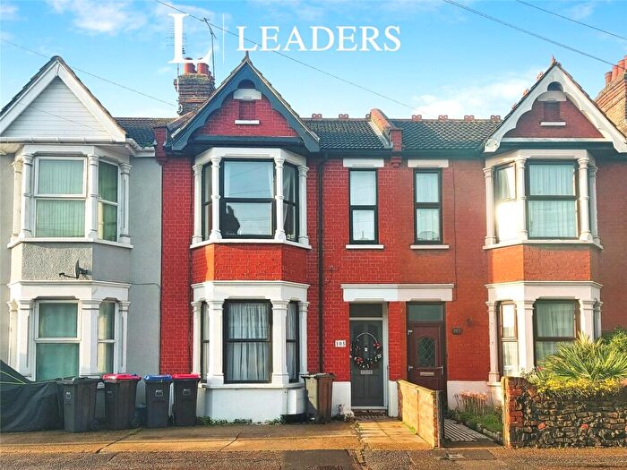 4 Bedroom Terraced House To Rent In Bournemouth Park Road, Southend-on-Sea, Essex, SS2