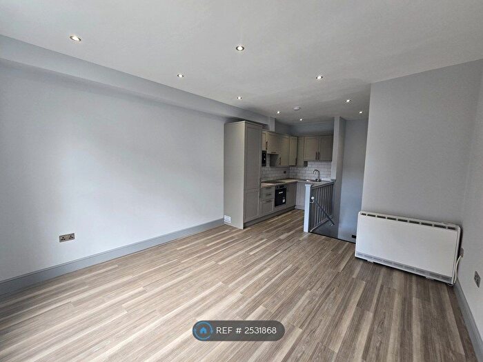 1 Bedroom Flat To Rent In Regent Road, Altrincham, WA14