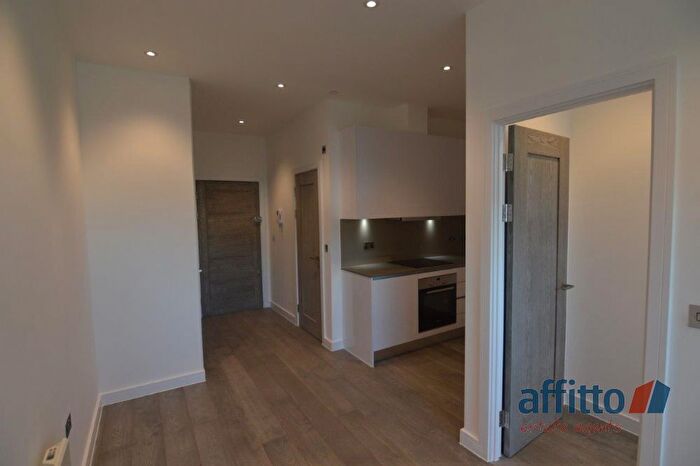 1 Bedroom Flat To Rent In Brickfield Court, Bath Road, Slough, SL1