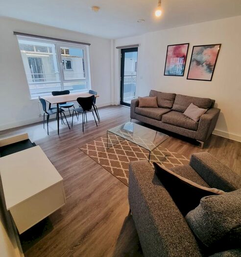 2 Bedroom Flat To Rent In Hurst Street, Liverpool, L1