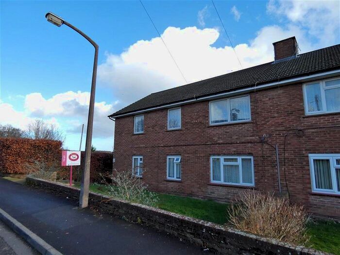 2 Bedroom Flat To Rent In Winding Way, Salisbury, SP2
