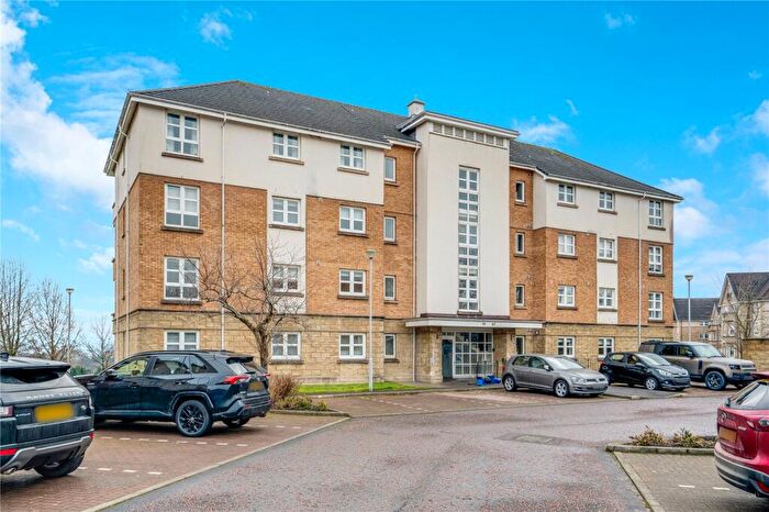 2 Bedroom Flat For Sale In The Paddock, Hamilton, South Lanarkshire, ML3