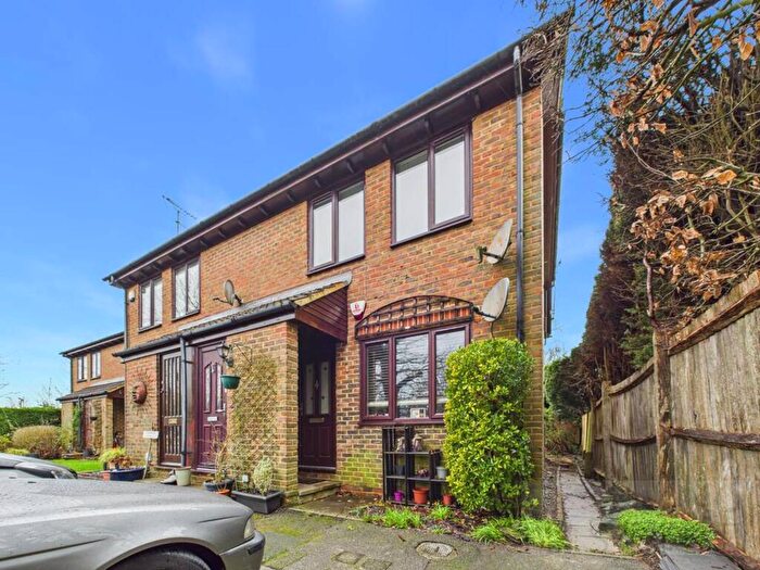 1 Bedroom Ground Maisonette To Rent In St. Johns Crescent, Broadbridge Heath, RH12