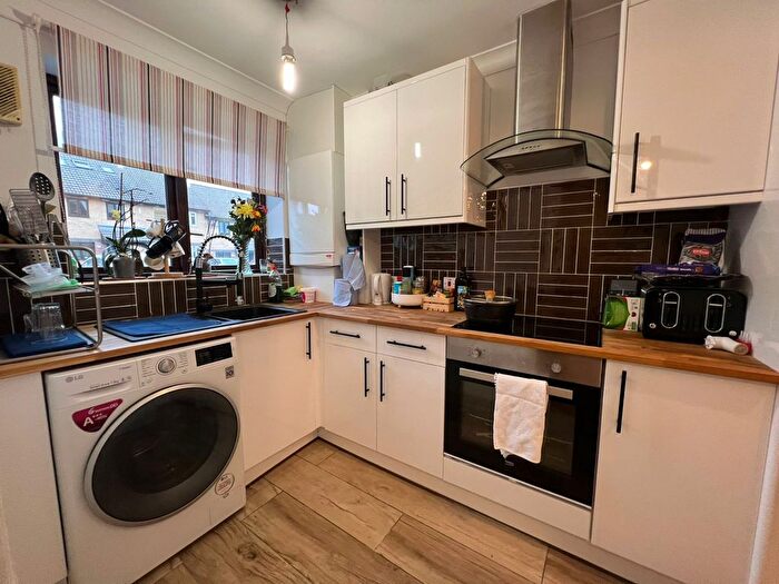 3 Bedroom Terraced House To Rent In Friars Close, London, E4