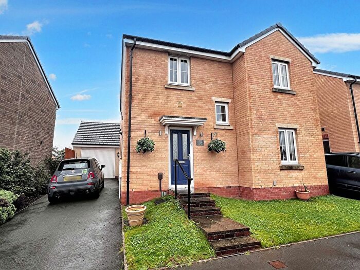 4 Bedroom Detached House For Sale In White Farm, Barry, CF62