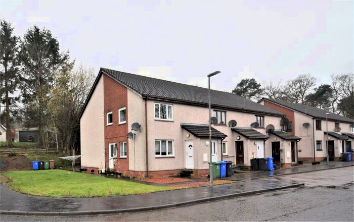 2 Bedroom Flat To Rent In Parkside Court, Plean, Stirlingshire, FK7