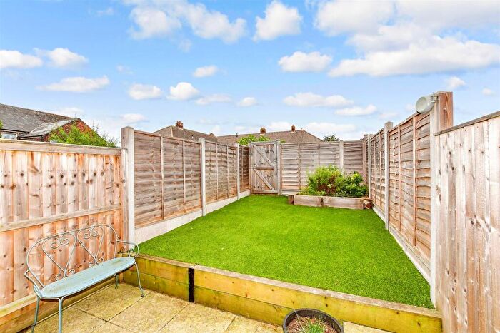 2 Bedroom Terraced House For Sale In Green Street, Newport, Isle Of Wight, PO30