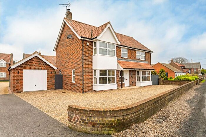 4 Bedroom Detached House For Sale In The Street, Sutton, NR12