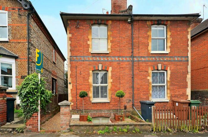 4 Bedroom Semi-Detached House To Rent In Dapdune Road, Guildford, GU1