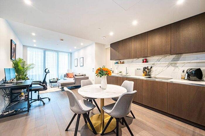 1 Bedroom Flat To Rent In Park Drive, Canary Wharf, London, E14