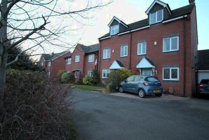 3 Bedroom Semi-Detached House To Rent In Lyveden Way, Corby, NN18