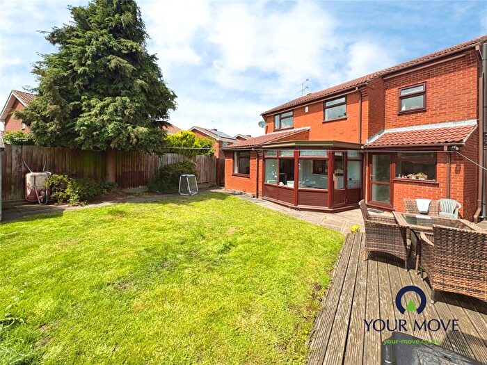 4 Bedroom Detached House For Sale In Cheltenham Close, Bedworth, Warwickshire, CV12
