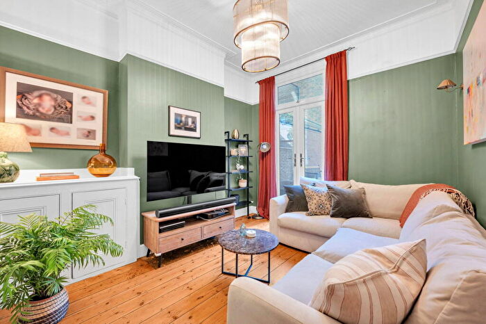 4 Bedroom Terraced House For Sale In Sunninghill Road, London, SE13