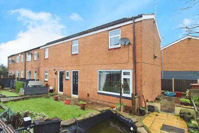 4 Bedroom Semi Detached House For Sale In Royal Gardens, Leeds, West Yorkshire, LS10