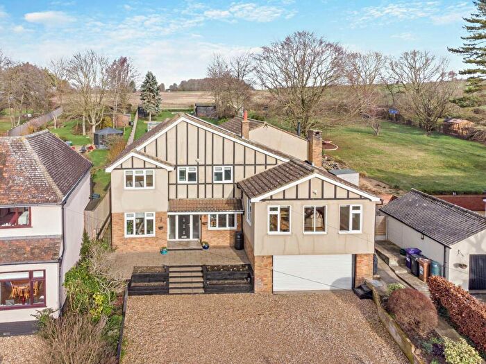 6 Bedroom Detached House For Sale In Wedon Way, Bygrave, Baldock, Hertfordshire, SG7