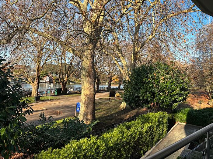 2 Bedroom Flat For Sale In Kingston Riverside, Kingston Upon Thames, KT2