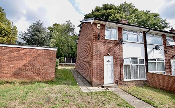3 Bedroom Terraced House To Rent In North Way, Leeds, West Yorkshire, LS8