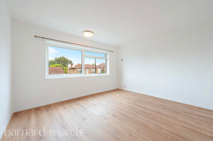 2 Bedroom Apartment To Rent In Springfield Road, Wallington, SM6