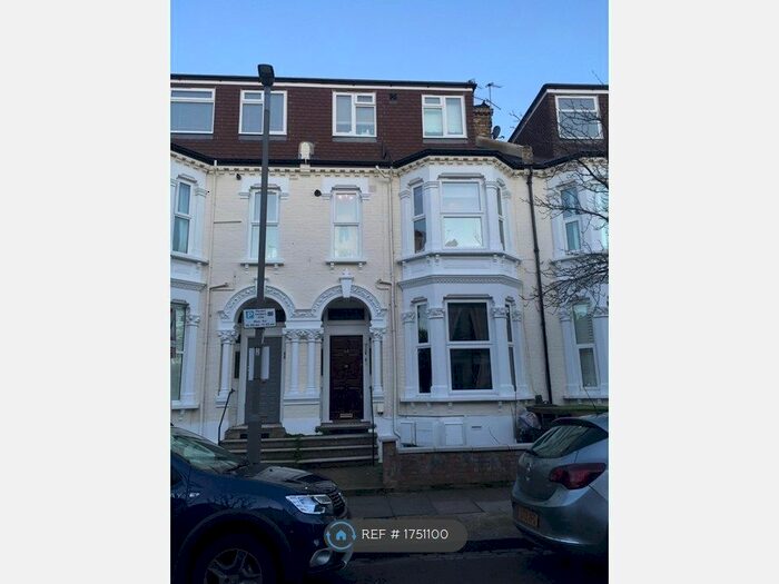 1 Bedroom Flat To Rent In Ravenslea Road, London, SW12