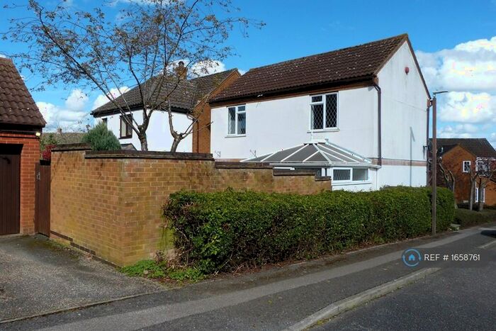 3 Bedroom Detached House To Rent In Chatsworth, Great Holm, Milton Keynes, MK8
