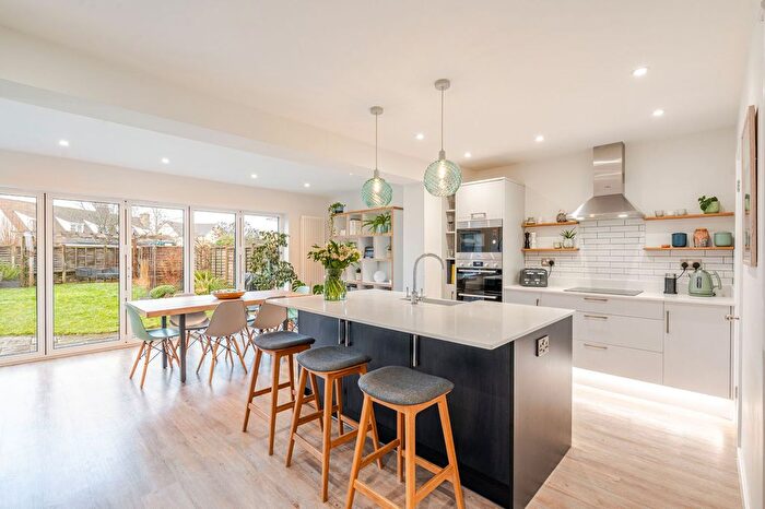 4 Bedroom Link Detached House For Sale In Gaston Lane, Sherston, SN16