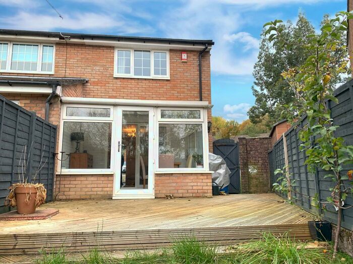 2 Bedroom House To Rent In Ashdene Close, Llandaff, Cardiff, CF5