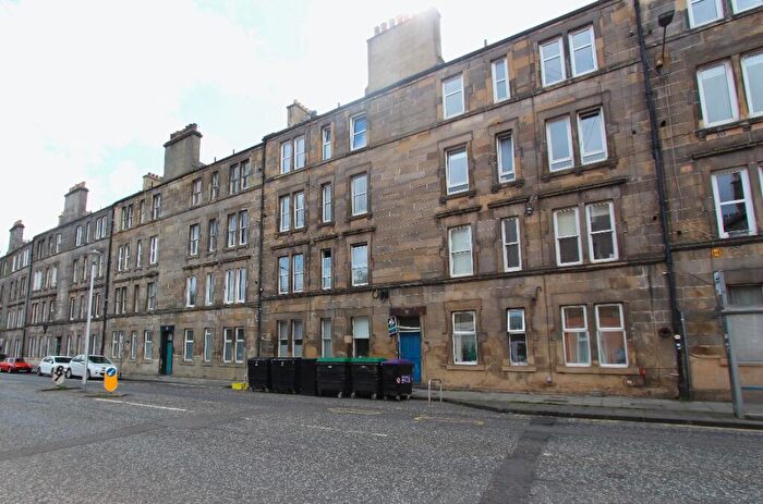 1 Bedroom Flat To Rent In Broughton Road, Broughton, Edinburgh, EH7