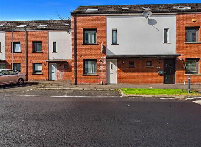 4 Bedroom TownHouse For Sale In Ross Mill Avenue, Belfast, BT13