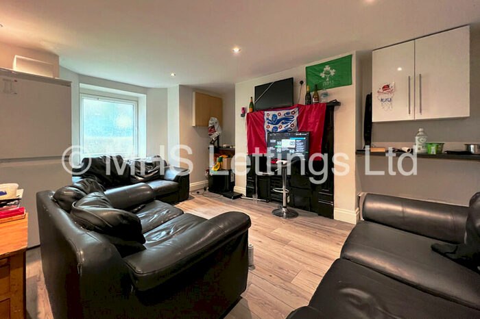 8 Bedroom Terraced House To Rent In Kensington Terrace, Leeds, LS6