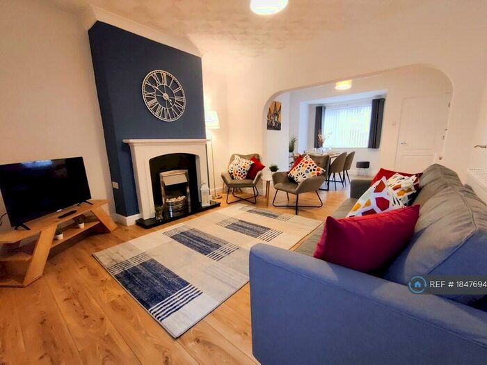 3 Bedroom End Of Terrace House To Rent In St Johns Road, Doncaster, DN12