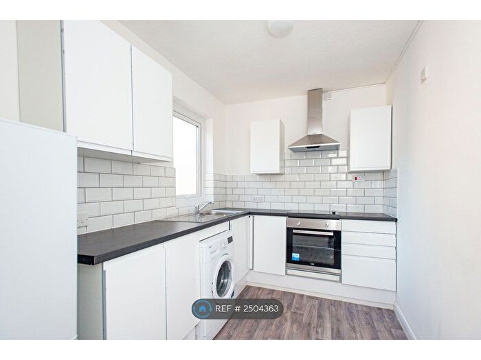 1 Bedroom Flat To Rent In Copenhagen Road, Kent, ME7