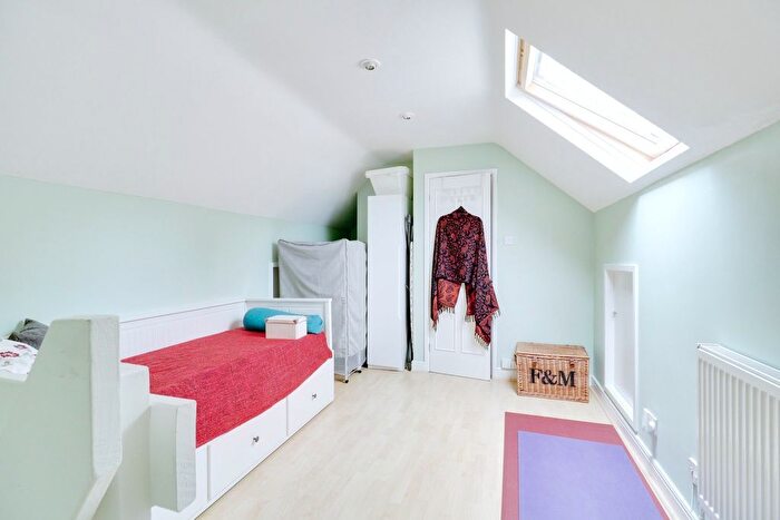 3 Bedroom Terraced House For Sale In Church Hollow, Purfleet-On-Thames, RM19