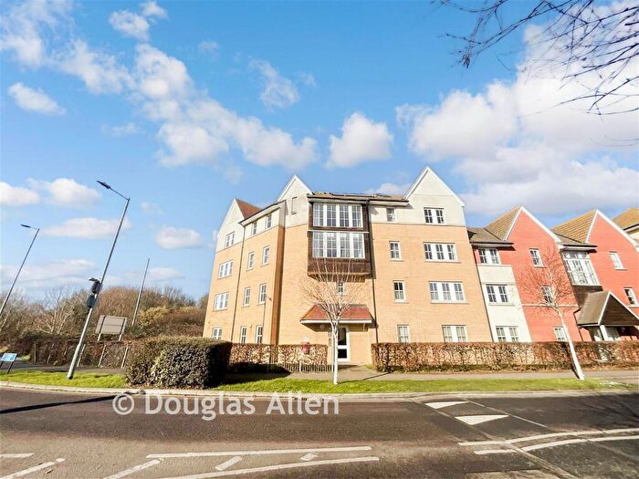 2 Bedroom Apartment For Sale In Churchill Avenue, Basildon, Essex, SS14