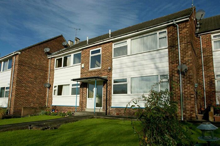 1 Bedroom Flat To Rent In Falkland Court, Moortown, Leeds, LS17