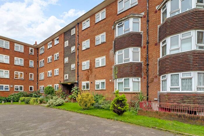 2 Bedroom Flat For Sale In Flat, Westmount, Finsbury Road, Brighton, East Sussex, BN2