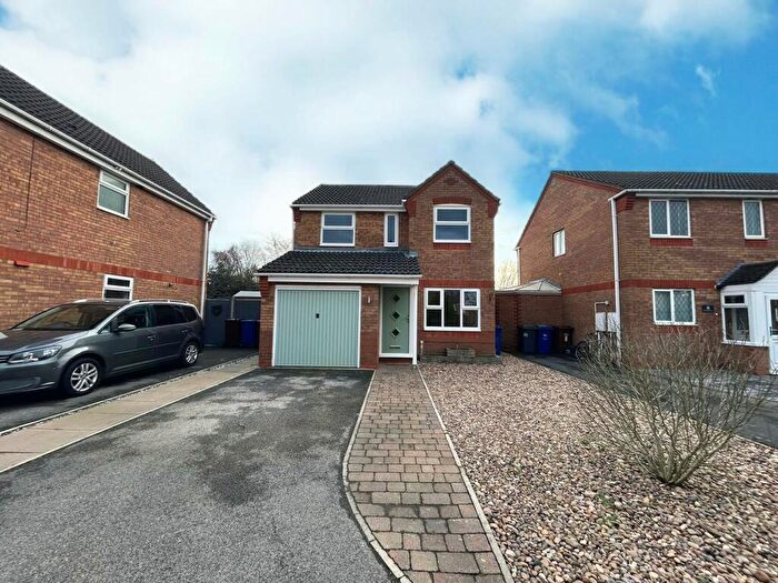 3 Bedroom House To Rent In Harrison Close, DE14