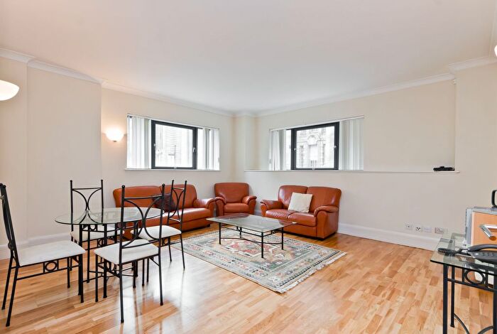 2 Bedroom Flat To Rent In East Block, Forum Magnum Square, London, SE1