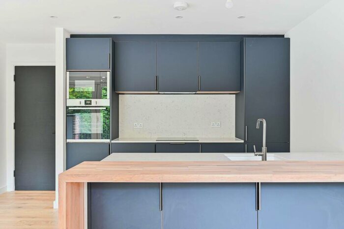 3 Bedroom Flat To Rent In Kenley Lane, Coulsdon, Kenley, CR8