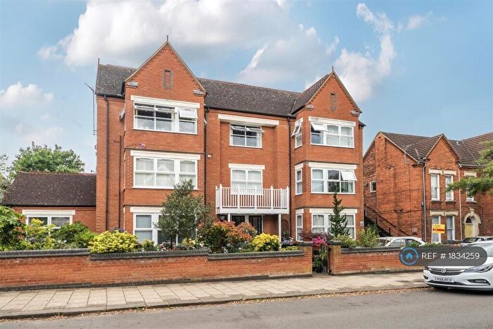 2 Bedroom Maisonette To Rent In Glebe House, Bedford, MK40