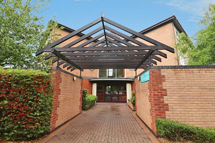 2 Bedroom Apartment For Sale In Plas St. Pol De Leon, Penarth, CF64