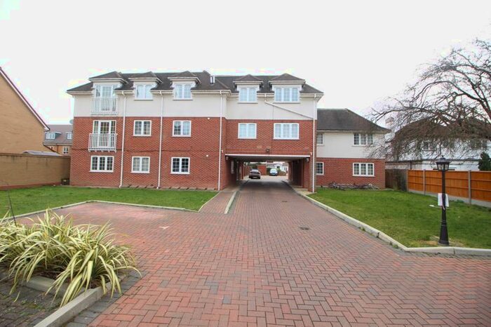 1 Bedroom Flat To Rent In Langley Road, Slough, SL3