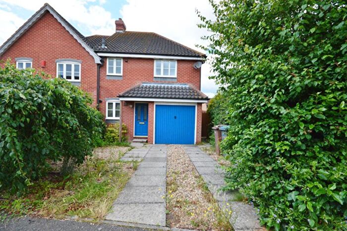 3 Bedroom Semi-Detached House To Rent In Saxmundham, IP17