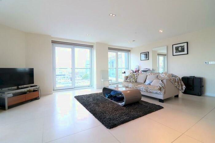 2 Bedroom Apartment To Rent In Bezier Apartments, City Road, Old Street, Shoreditch, London, EC1Y