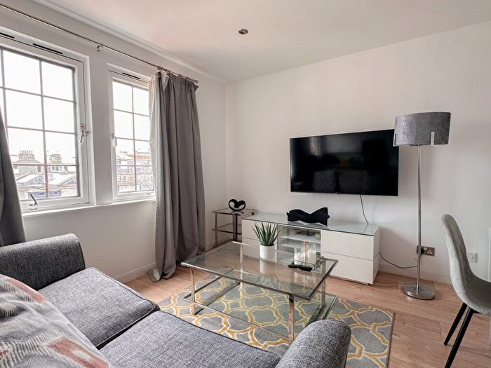 2 Bedroom Flat For Sale In George Street, Aberdeen, AB25