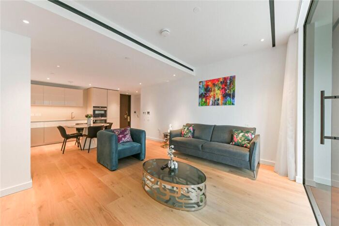2 Bedroom Apartment To Rent In Electric Boulevard, London, SW11