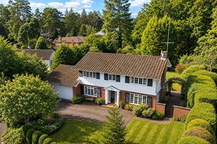 4 Bedroom Detached House For Sale In Woodlands Ride, South Ascot, Berkshire, SL5