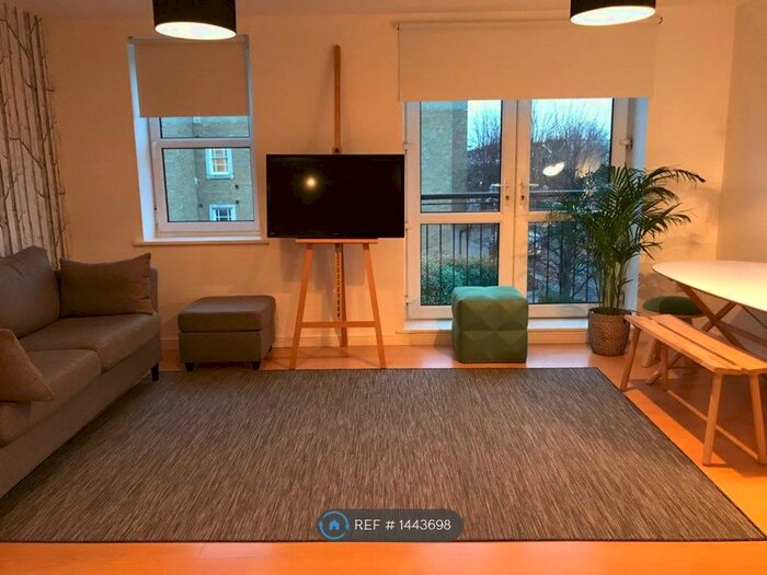 2 Bedroom Flat To Rent In Queensbridge Road, London, E8