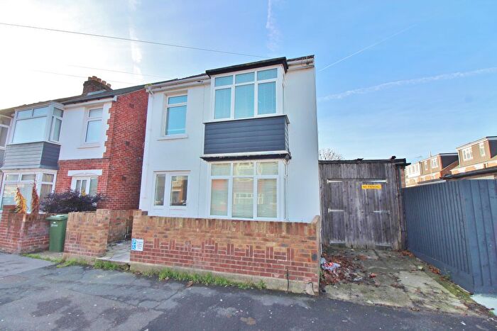 4 Bedroom Detached House For Sale In Kensington Road, North End, PO2